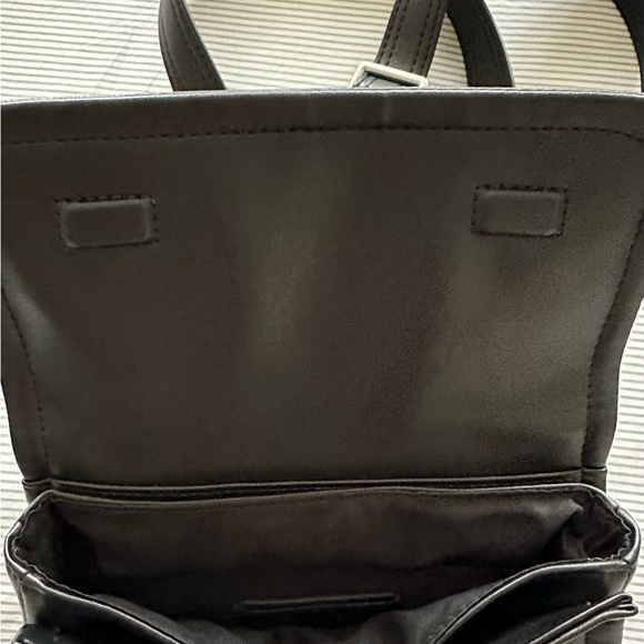 Zara Unisex Crossbody Bag - Picture 3 of 4